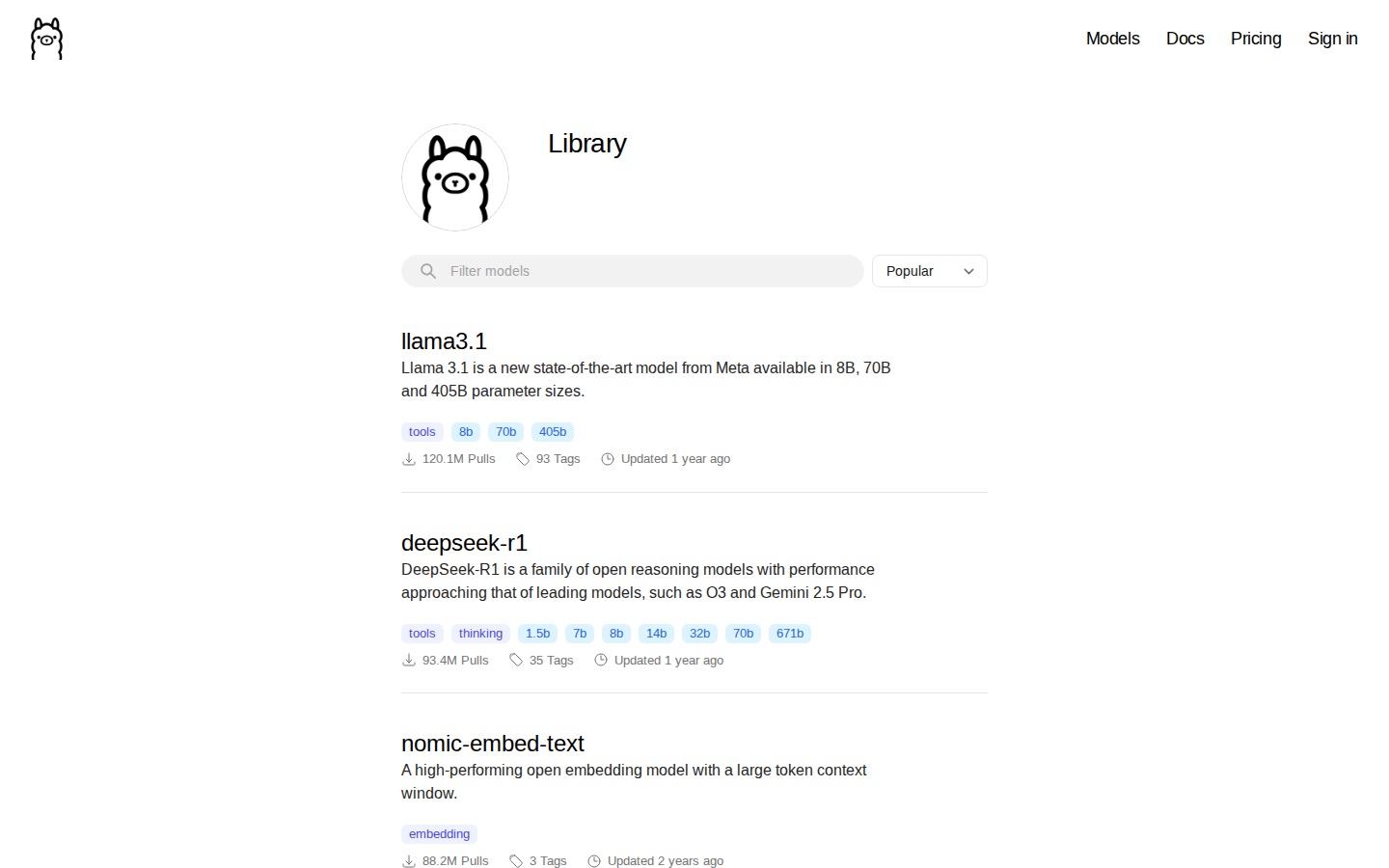 Ollama kütüphane sayfası: llama3.1, deepseek-r1 gibi modeller; her birinin altında boyut etiketleri (8b, 70b vb.) ve indirilme sayısı