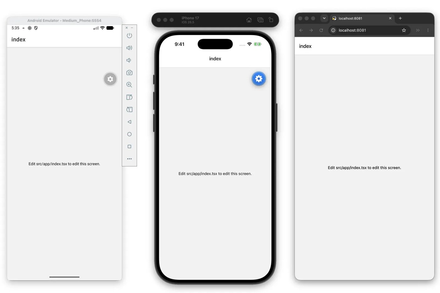 Aynı Expo projesi üç yerde yan yana: solda Android emülatöründe (Medium Phone), ortada iPhone 17 simülatöründe, sağda tarayıcıda localhost:8081 adresinde. Üçünde de üstte 'index' başlığı, sağ üstte bir ayar düğmesi ve ortada 'Edit src/app/index.tsx to edit this screen' yazısı var.