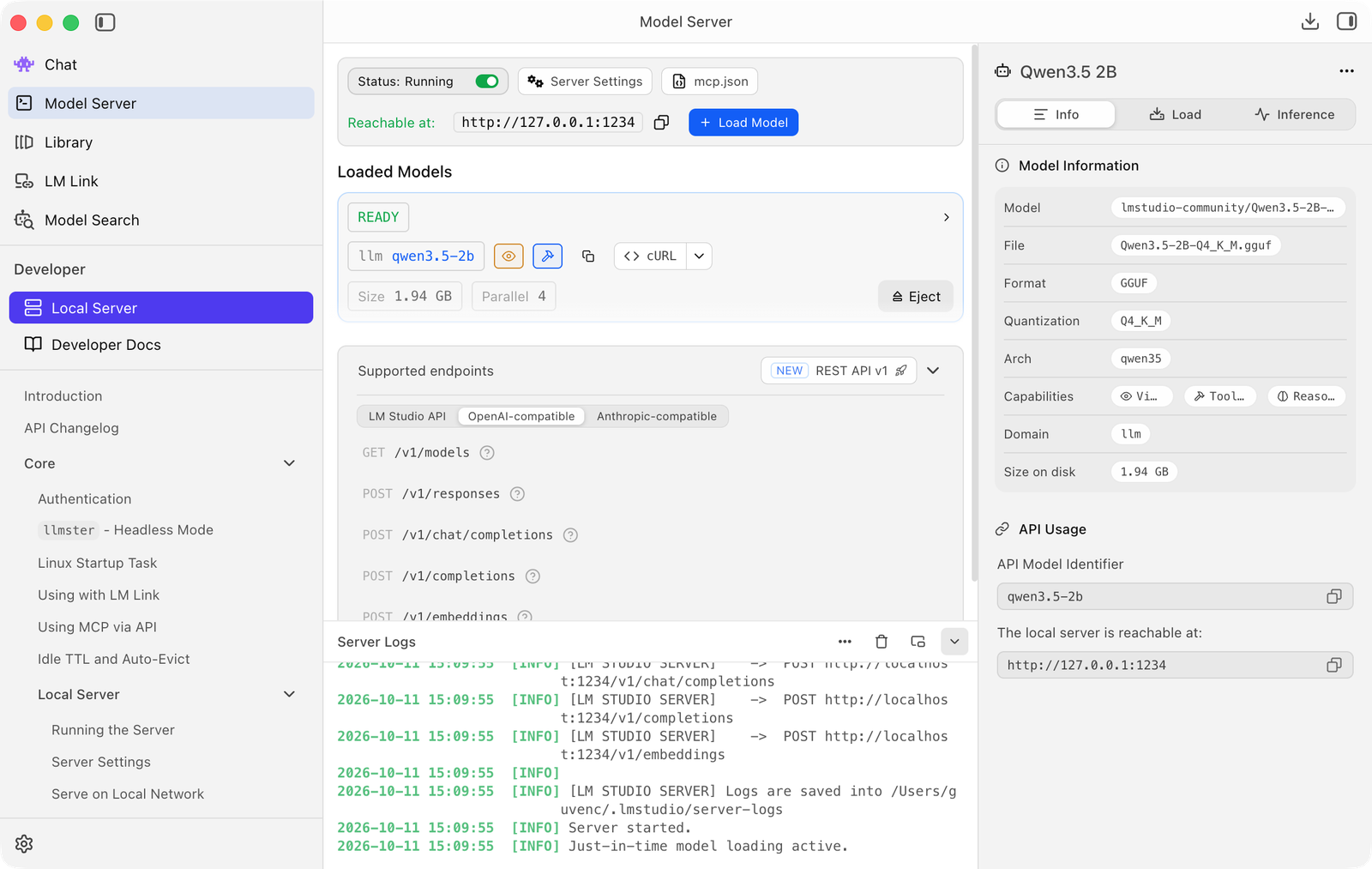 LM Studio'nun Developer, Local Server ekranı. Status: Running, Reachable at http://127.0.0.1:1234. Loaded Models: qwen3.5-2b, READY, boyut 1,94 GB. Supported endpoints bölümünde üç sekme: LM Studio API, OpenAI-compatible (seçili), Anthropic-compatible; listede GET /v1/models, POST /v1/responses, POST /v1/chat/completions, POST /v1/completions, POST /v1/embeddings. Sağda model bilgisi: GGUF, Q4_K_M, qwen35, Size on disk 1,94 GB, API Model Identifier qwen3.5-2b. Altta sunucu günlüğü: Server started.